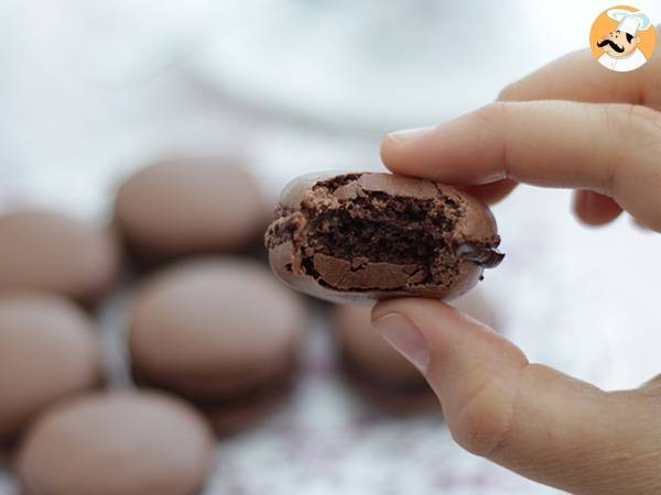 Macarons al cioccolato - Ricetta francese - Preparazione tappa 8