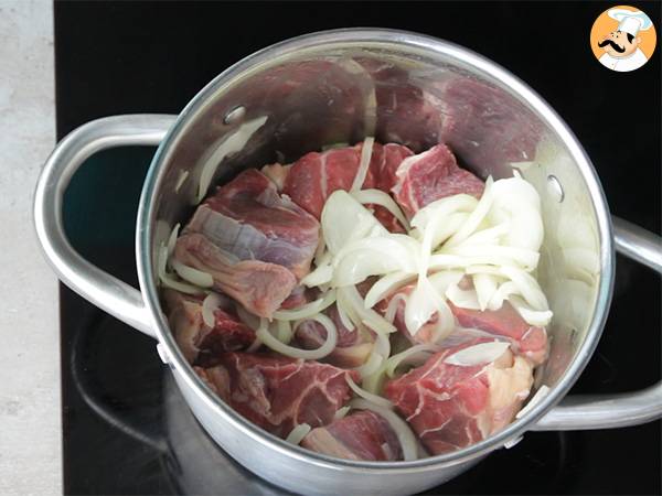 Boeuf Bourguignon (Manzo alla borgognona) - Ricetta tradizionale francese - Preparazione tappa 1