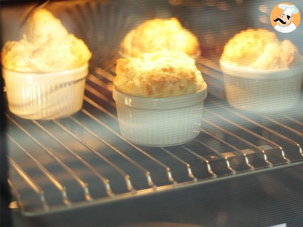Soufflé al formaggio - Ricetta Facile - Preparazione tappa 5