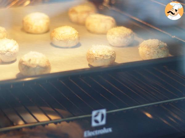 Funghi Champignon ripieni, la ricetta classica che piace a tutti! - Preparazione tappa 4