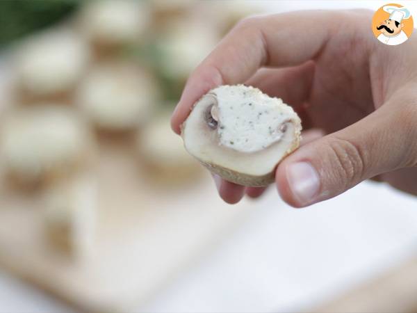Funghi Champignon ripieni, la ricetta classica che piace a tutti! - Preparazione tappa 5