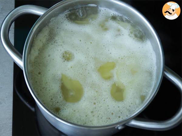 Tartiflette - Ricetta francese - Preparazione tappa 1
