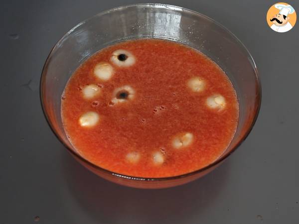 Cocktail insanguinato analcolico, la ricetta ideale per i party di Halloween! - Preparazione tappa 3