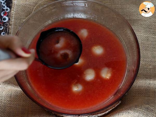 Cocktail insanguinato analcolico, la ricetta ideale per i party di Halloween! - Preparazione tappa 4