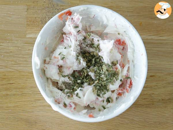 Coni di pasta sfoglia con salmone affumicato - Preparazione tappa 5
