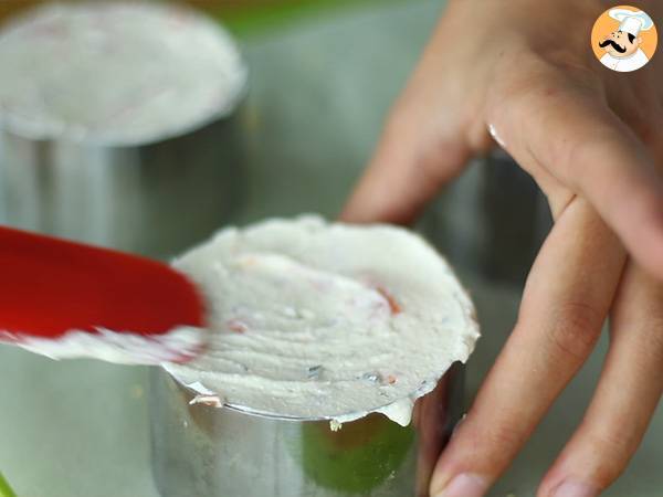 Cheesecake salata al salmone, l'idea perfetta per un antipasto sfizioso! - Preparazione tappa 4