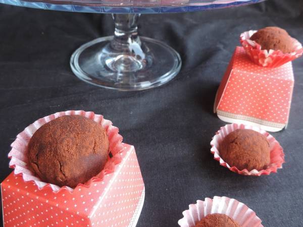 Tartufi al cacao amaro con crema di marroni e panna - Preparazione tappa 1