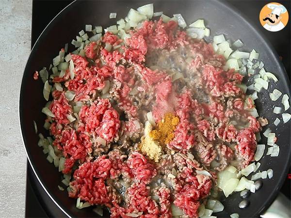 Samosa di carne: l'antipasto speziato che conquista a ogni morso - Preparazione tappa 1