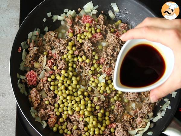 Samosa di carne: l'antipasto speziato che conquista a ogni morso - Preparazione tappa 2