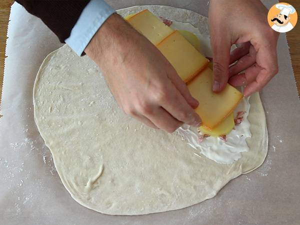 Calzone con patate, scamorza e prosciutto - Preparazione tappa 3
