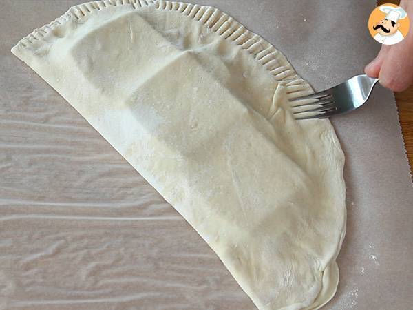 Calzone con patate, scamorza e prosciutto - Preparazione tappa 4