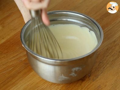Pancake salati con prosciutto cotto e formaggio - Preparazione tappa 2