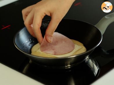 Pancake salati con prosciutto cotto e formaggio - Preparazione tappa 3