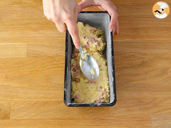 Sformato di Pasqua, la ricetta economica e saporita - Preparazione tappa 4