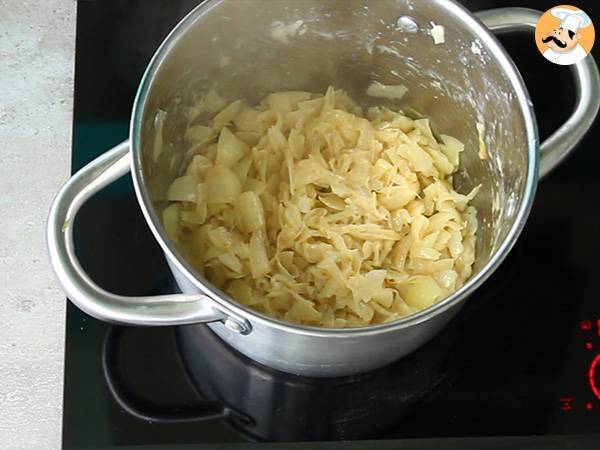 Zuppa di cipolle, la gustosa ricetta francese - Preparazione tappa 2