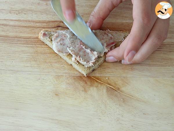 Tartine con paté e cetriolini - Preparazione tappa 2
