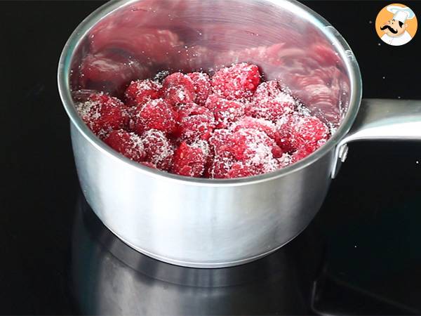 Mousse ai lamponi delicata - Preparazione tappa 1