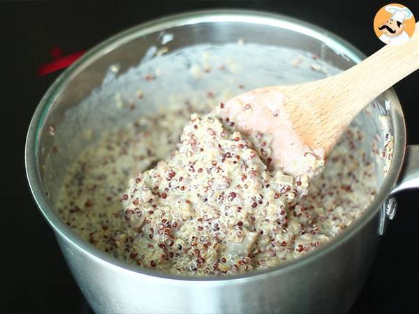 Risotto di quinoa ai funghi, una ricetta vegana facile e saporita - Preparazione tappa 4