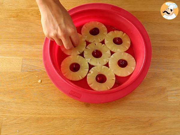 Torta rovesciata all'ananas - Ricetta semplice e golosa - Preparazione tappa 2