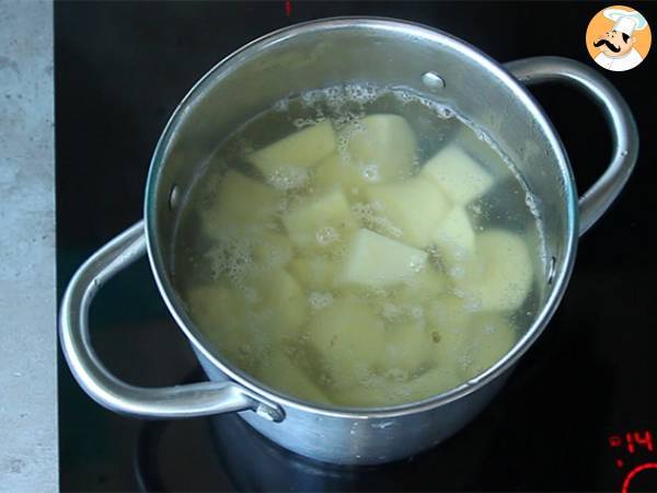 Puré di patate, la ricetta facile per prepararlo a casa - Preparazione tappa 1