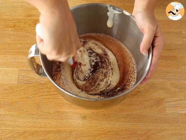 Torta foresta nera, la ricetta passo a passo per prepararla a casa - Preparazione tappa 2