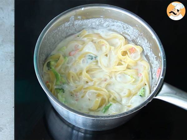 One pot pasta - Tagliatelle Broccoli e salmone - Preparazione tappa 3