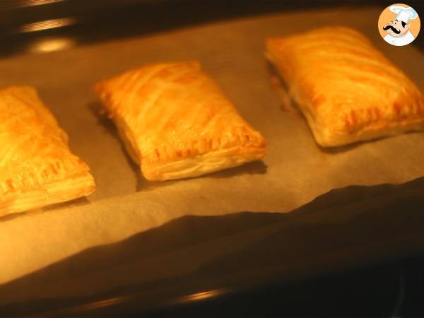 Fagottini di sfoglia con prosciutto e formaggio - Preparazione tappa 5