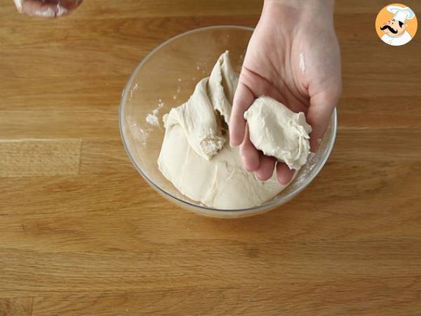Fagottini di pizza con prosciutto cotto e formaggio - Preparazione tappa 3