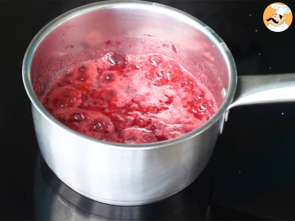 Bavarese lamponi e cioccolato bianco (video tutorial) - Preparazione tappa 8