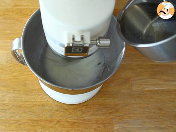 Semifreddo al torrone, un dolce vegetariano da leccarsi i buffi! - Preparazione tappa 2