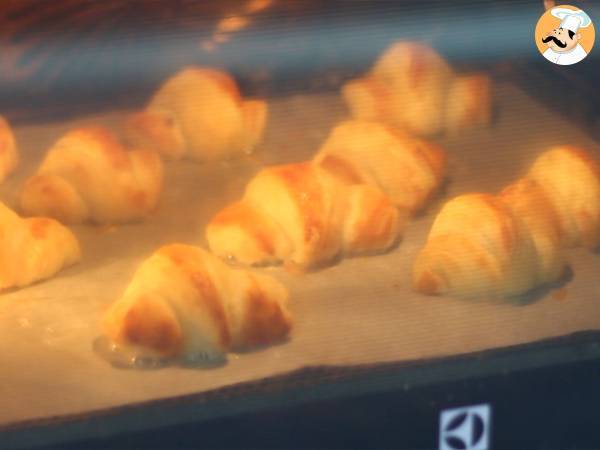 Croissant - Ricetta spiegata passo a passo - Preparazione tappa 18