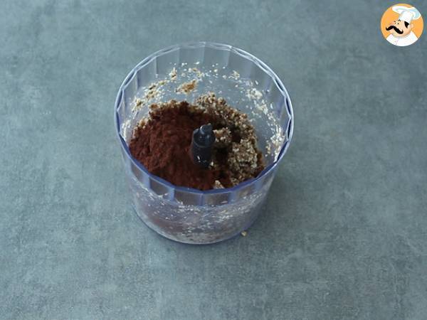 Energy ball ai datteri, la super ricetta vegana spiegata passo a passo! - Preparazione tappa 3
