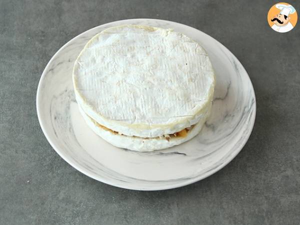 Brie farcito con mandorle e albicocche secche - Preparazione tappa 4