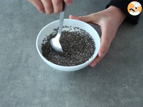 Pudding con semi di chia e Kiwi - Preparazione tappa 1