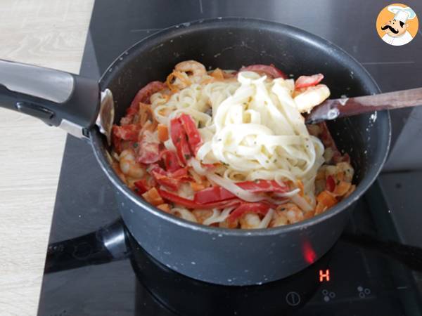 Noodles di riso con gamberi, latte di cocco e verdure - Preparazione tappa 3
