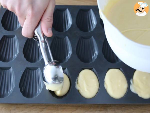 Madeleine - Ricetta originale francese - Preparazione tappa 3