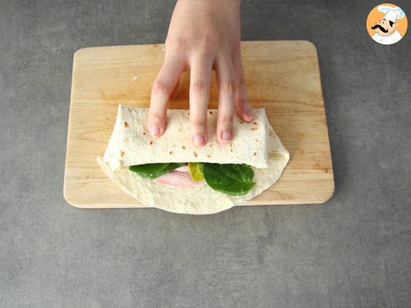 Piadina arrotolata con Cheddar e Spinaci - Preparazione tappa 2