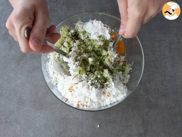 Frittelle di cavolfiore e broccoli aromatizzate al curry - Preparazione tappa 3