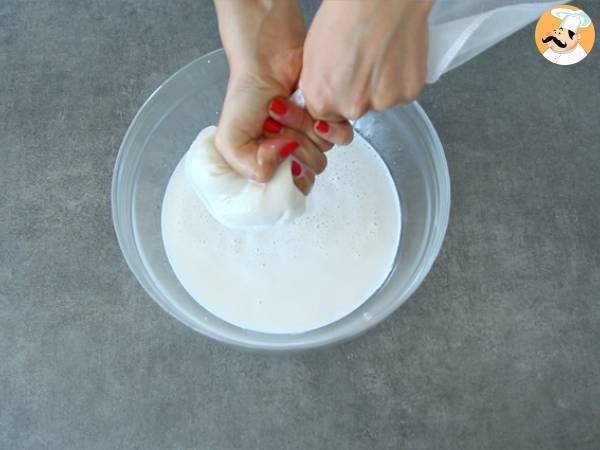 Latte di mandorla fatto in casa - Preparazione tappa 3