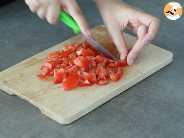 Muffin salati con tonno, pomodoro e feta - Preparazione tappa 1