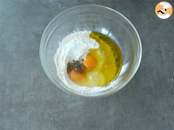 Muffin salati con zucchine e formaggio caprino - Preparazione tappa 1