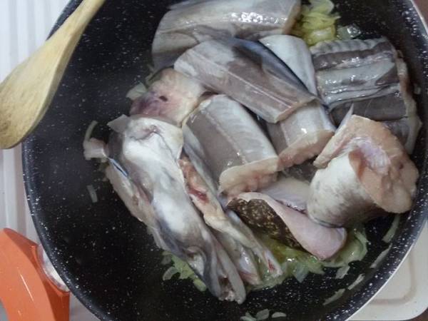 Spaghetti con pesce alla Matalotta - Preparazione tappa 4