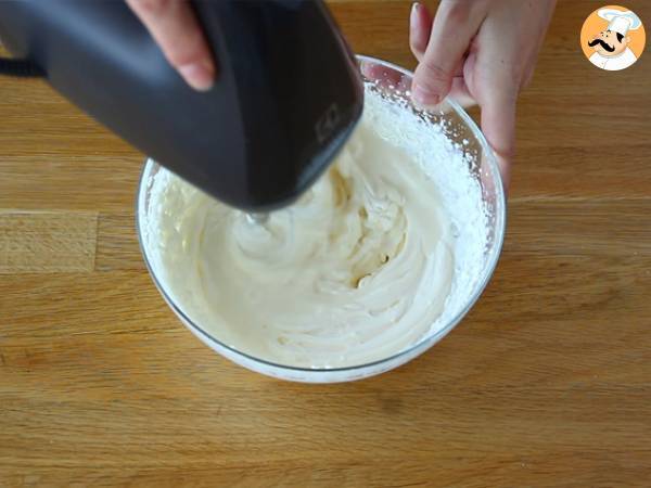 Tronchetto tiramisù ai lamponi per Natale - Preparazione tappa 3