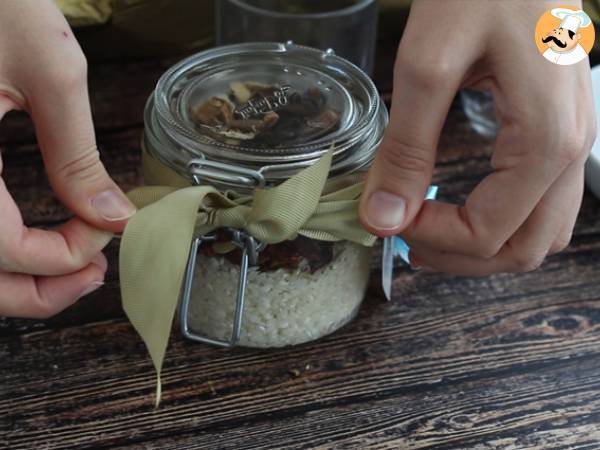 Preparato per risotto ai funghi, pomodori secchi e pinoli - Preparazione tappa 2