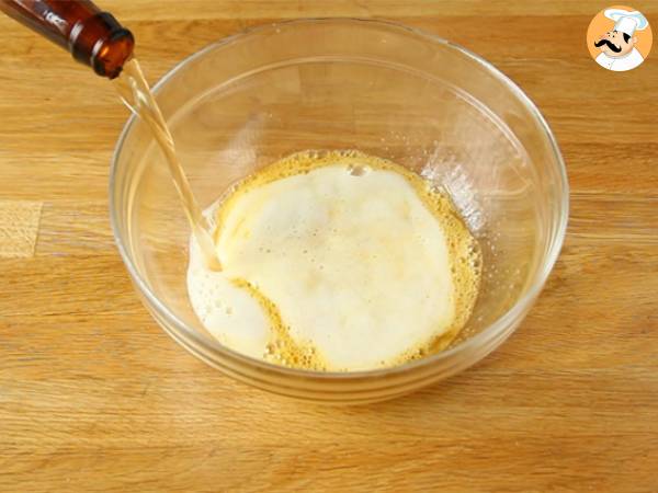 Impasto per crêpes con la birra - ricetta senza lattosio - Preparazione tappa 1