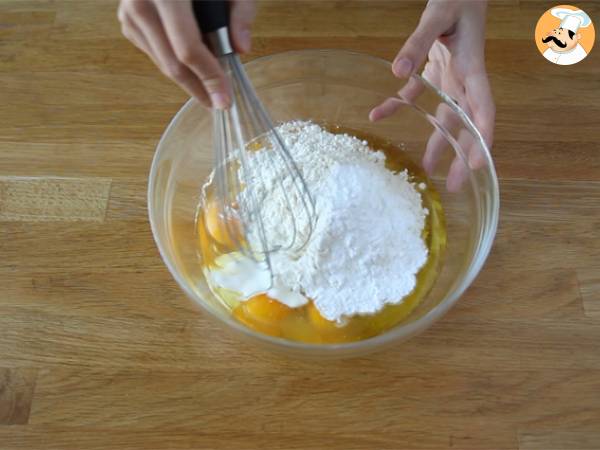Torta allo yogurt pronta in 10 minuti - Preparazione tappa 1