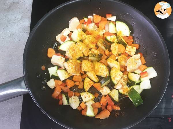 Bowl di quinoa con pollo e verdure: ricetta light per pranzo o cena sana - Preparazione tappa 2