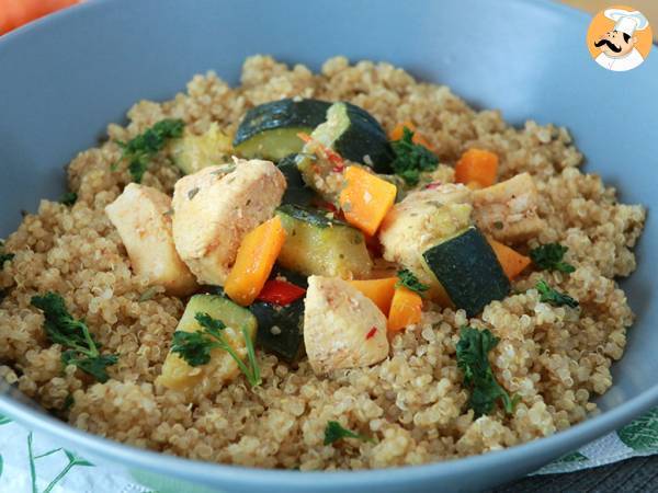 Bowl di quinoa con pollo e verdure: ricetta light per pranzo o cena sana - Preparazione tappa 4