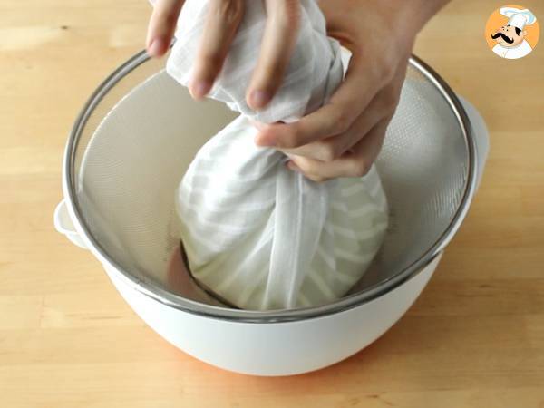 Formaggio fresco fatto in casa - tipo Philadelphia - Preparazione tappa 4