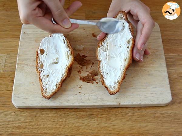 Cornetti salati con prosciutto e formaggio - Preparazione tappa 1